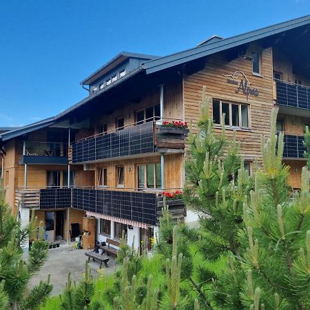 ריצלרן Gaestehaus Alpina מראה חיצוני תמונה